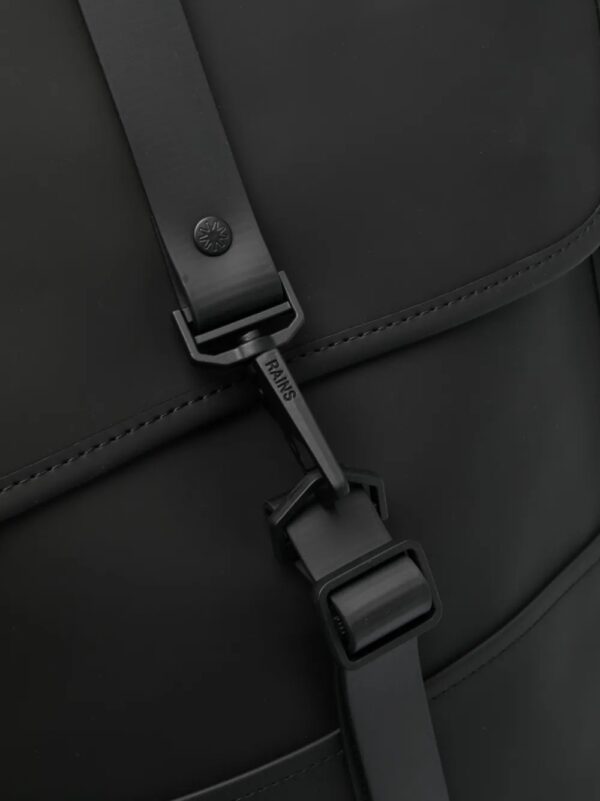 waterproof backpack with carabiner closure - Image 4