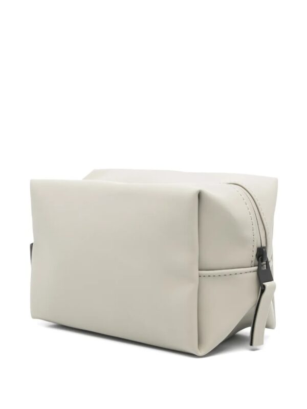 embossed logo toiletry bag - Image 2