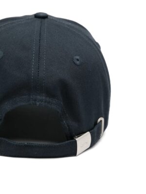 casquette à logo cœur brodé