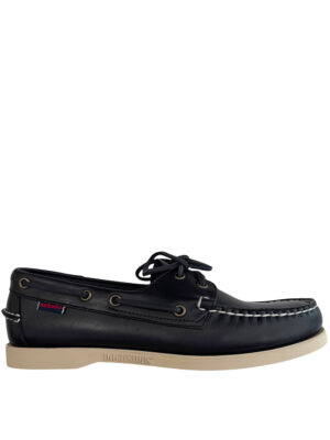 chaussures bateau en cuir à lacets