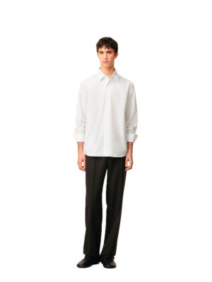 Chemise en popeline de coton.