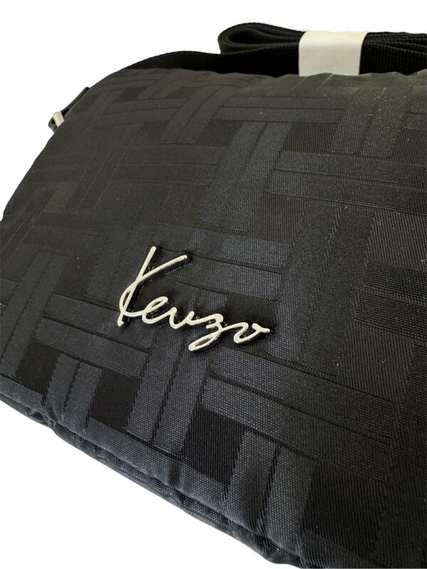 Shoulder bag with logo plaque - Image 2