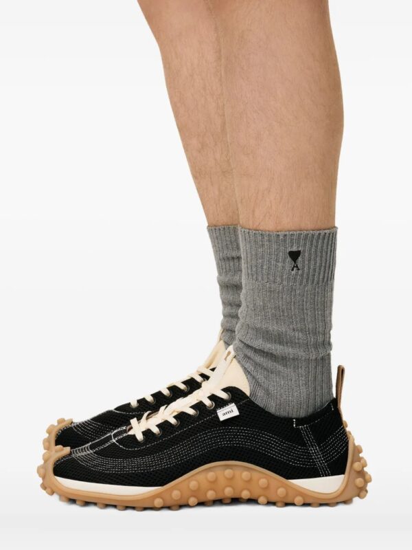 lot de trois paires de chaussettes à broderies cœur – Image 3
