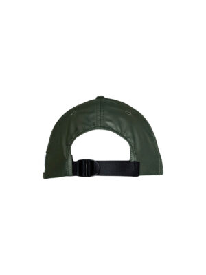 casquette imperméable à visière incurvée