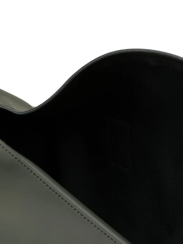 sac fourre-tout Hilo à logo embossé – Image 4