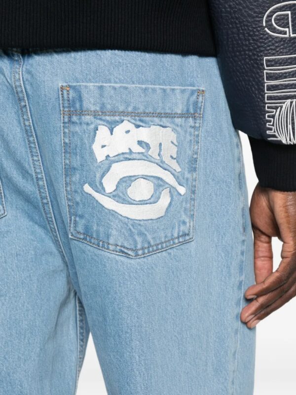 straight jeans with a slightly faded effect - Image 5