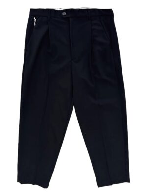 pantalon à détails plissés
