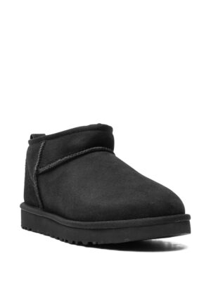 bottines Classic Ultra Mini ‘Triple Black’
