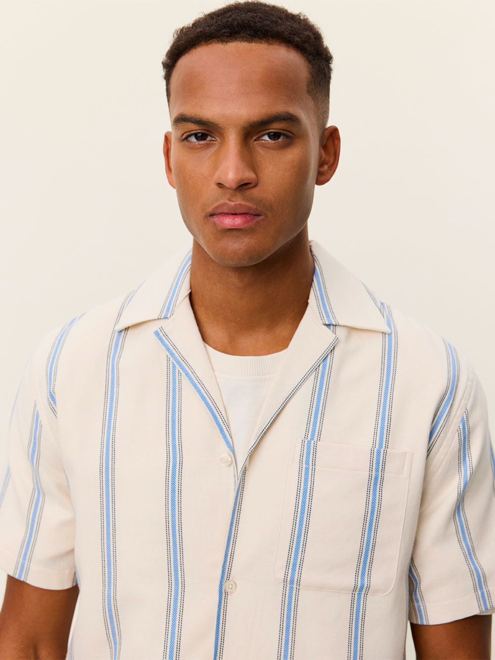 Chemise Manches Courtes Les Deux Lawson Coton Beige/Bleu – Image 3